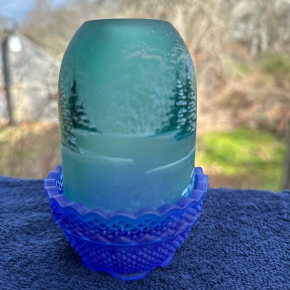 Fenton Scenic Winter Hand Painted Fairy Light - Picture 4 of 11